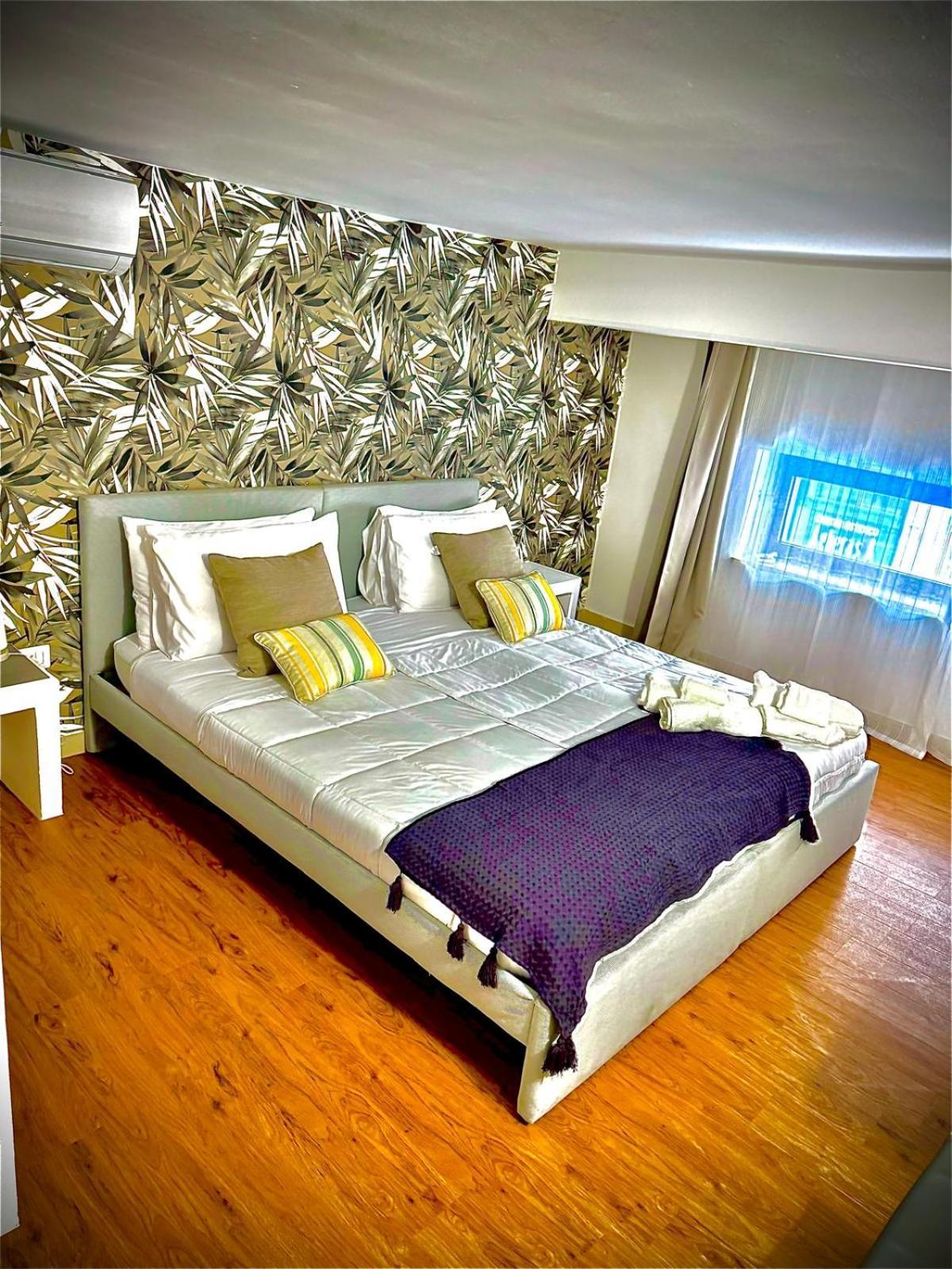 Mazzini Suite Lecce Bagian luar foto